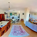 בית נופש Mulberry House קס